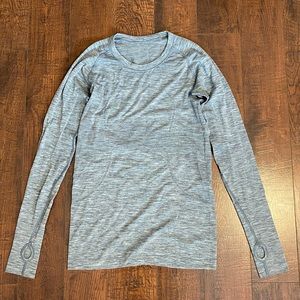 Lululemon Swiftly Long Sleeve size 8 gray color